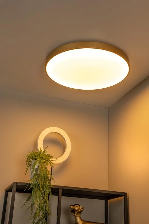 Lucide UNAR - Flush ceiling light - Ø 60 cm- LED 3 StepDim - 1x60W 2700K - Matt Gold / Brass - atmosphere 1